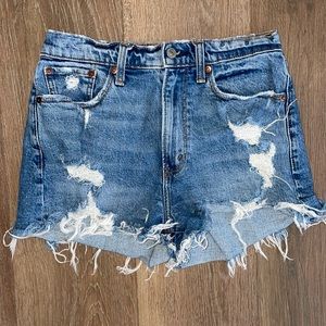 American Eagle curve love high rise mom short, size 27